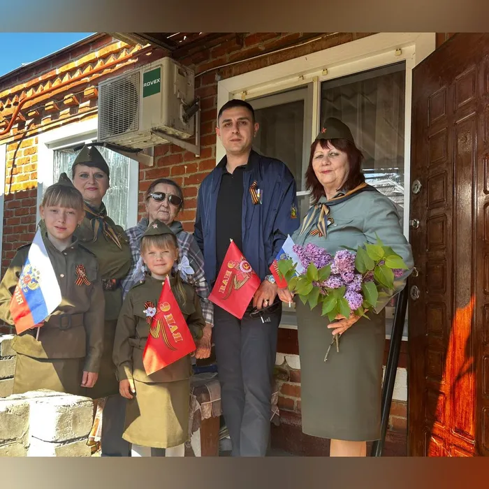 ​  Связь поколений в действии!  ​