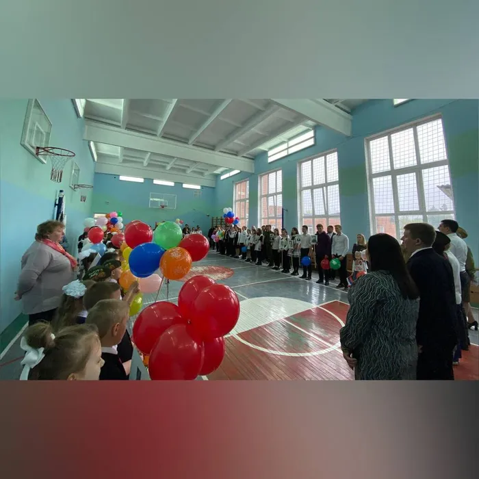 Праздничная линейка, посвященная Дню Победы